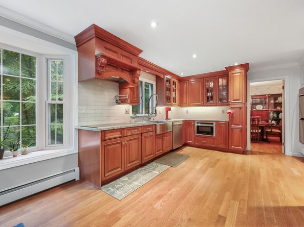 9 Allen Court, Norwalk CT 06851