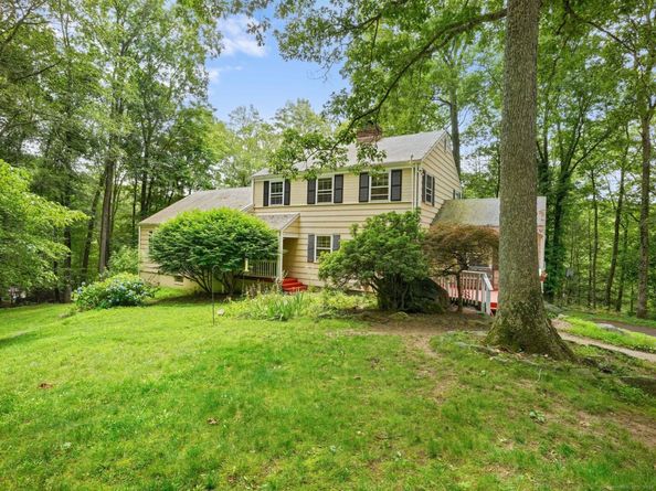 11 Dundee Road, Stamford CT 06903