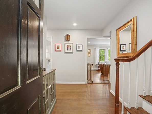 11 Dundee Road, Stamford CT 06903