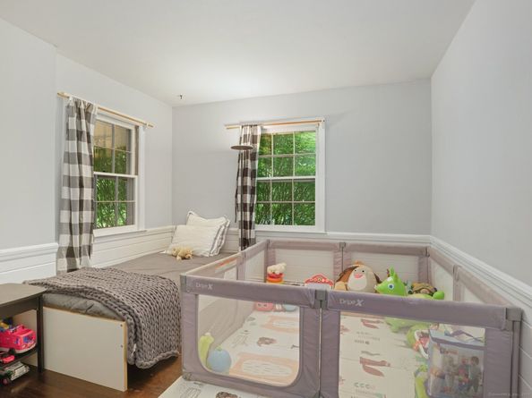11 Dundee Road, Stamford CT 06903