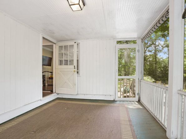 11 Dundee Road, Stamford CT 06903