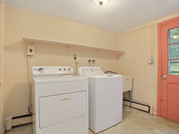 11 Dundee Road, Stamford CT 06903