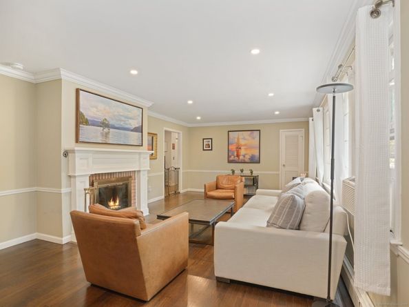11 Dundee Road, Stamford CT 06903