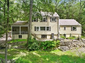 11 Dundee Road, Stamford CT 06903