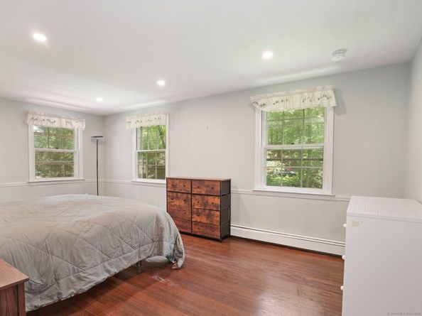 11 Dundee Road, Stamford CT 06903
