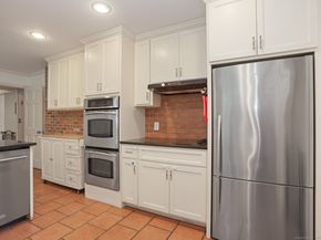 11 Dundee Road, Stamford CT 06903