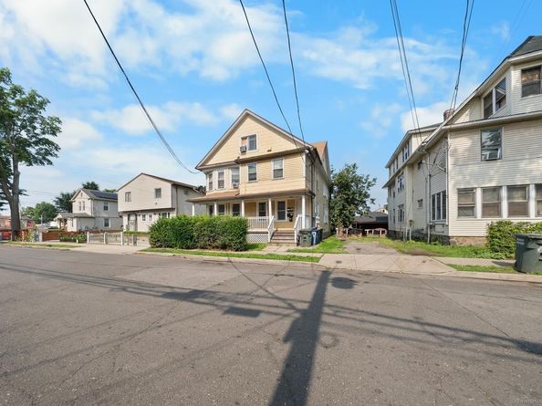 49 Dover Street, Bridgeport CT 06610