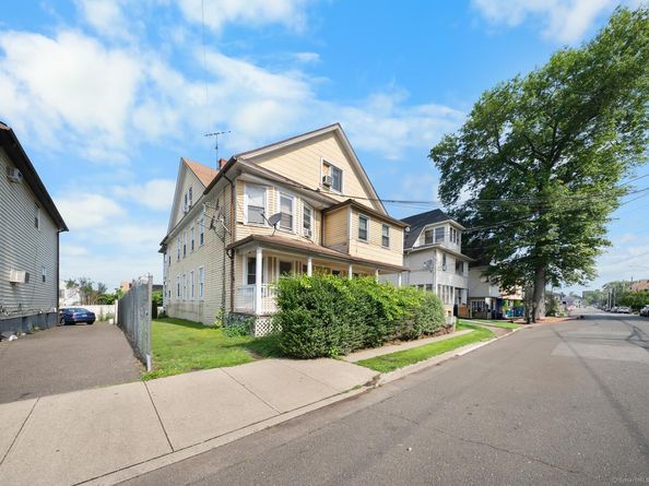 49 Dover Street, Bridgeport CT 06610