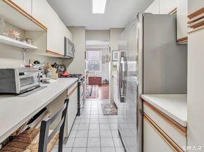 2625 Park Avenue 14J, Bridgeport CT 06604