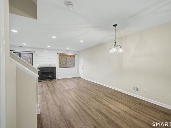 150 Hope Street 14, Stamford CT 06906