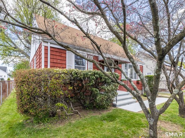 150 Trumbull Avenue, Bridgeport CT 06606