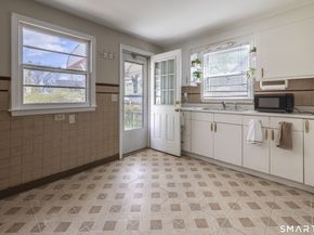 150 Trumbull Avenue, Bridgeport CT 06606