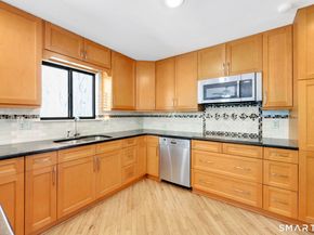18 Ledgewood Road, Redding CT 06896