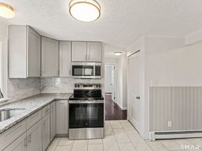 2 Manhassett Trail, Shelton CT 06484
