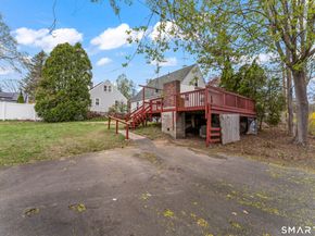2 Manhassett Trail, Shelton CT 06484