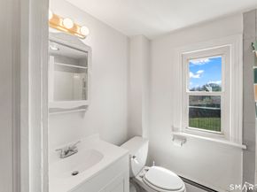 2 Manhassett Trail, Shelton CT 06484