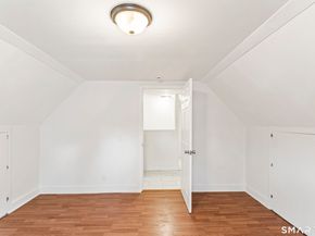 2 Manhassett Trail, Shelton CT 06484