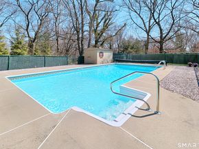 622 Melville Avenue, Fairfield CT 06825