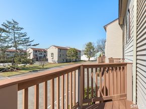 60 Lawn Avenue APT 21, Stamford CT 06902