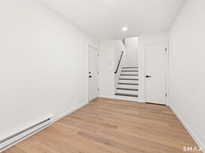 60 Lawn Avenue APT 21, Stamford CT 06902