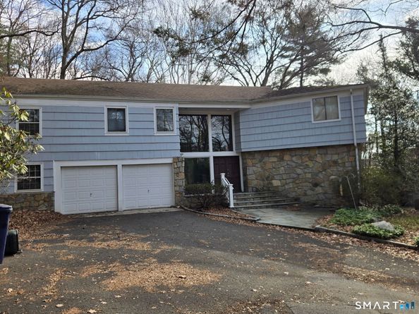 677 W Hill Road, Stamford CT 06902