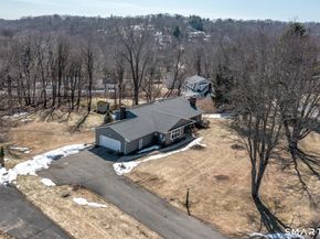 9 Delno Drive, Danbury CT 06811