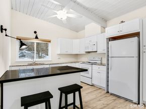 1452 Melville Avenue 1452, Fairfield CT 06825