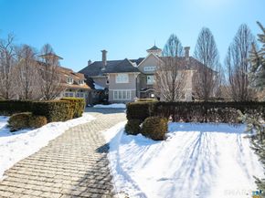 10 Shorehaven Road, Norwalk CT 06855