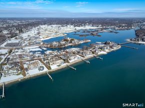 10 Shorehaven Road, Norwalk CT 06855