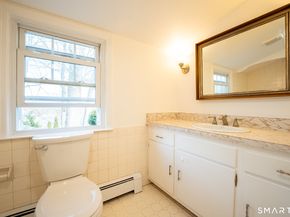 20 Oak Ridge Gate, Danbury CT 06810