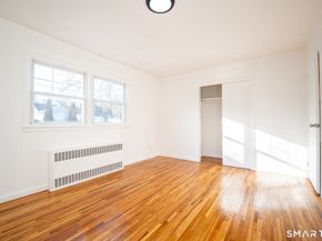 20 Oak Ridge Gate, Danbury CT 06810