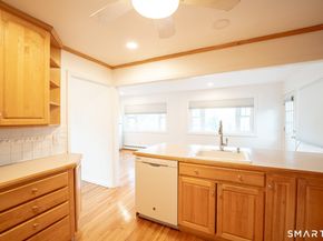 20 Oak Ridge Gate, Danbury CT 06810