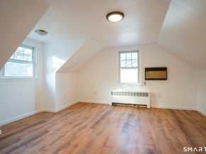 20 Oak Ridge Gate, Danbury CT 06810