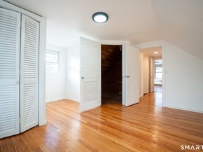 20 Oak Ridge Gate, Danbury CT 06810