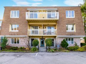 61 Seaview Avenue APT 76, Stamford CT 06902