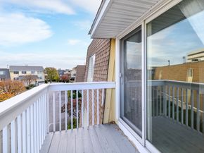 61 Seaview Avenue APT 76, Stamford CT 06902