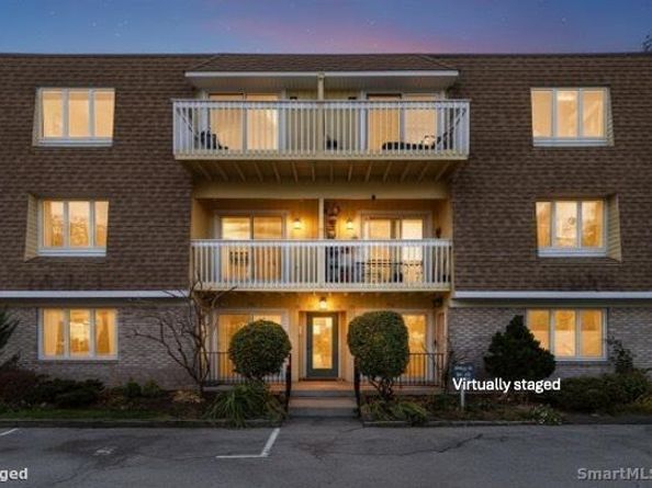 61 Seaview Avenue APT 76, Stamford CT 06902