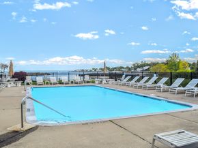 61 Seaview Avenue APT 76, Stamford CT 06902