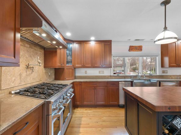 57 Gray Rock Road, Trumbull CT 06611