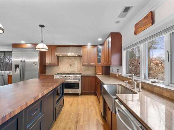 57 Gray Rock Road, Trumbull CT 06611