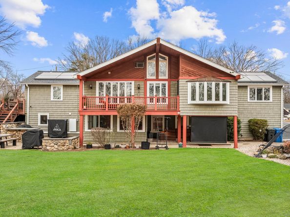 57 Gray Rock Road, Trumbull CT 06611