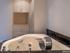 3200 Park Avenue 5F1, Bridgeport CT 06604