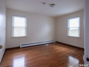 138 Infield Street, Bridgeport CT 06606