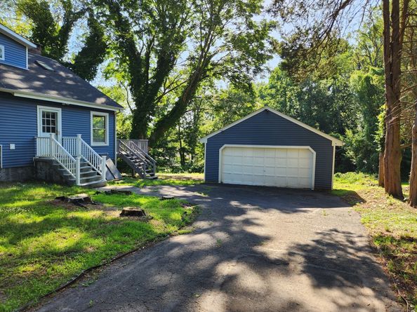 2449 Huntington Turnpike, Trumbull CT 06611