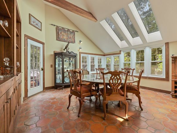 56 Cross Highway, Redding CT 06896