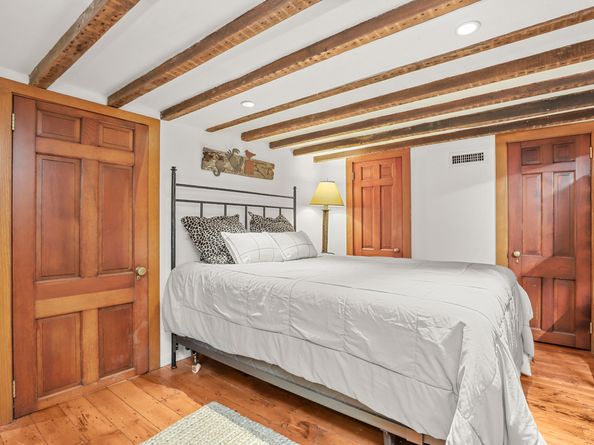 47 Hollow Tree Ridge Road, Darien CT 06820