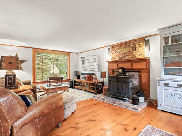 47 Hollow Tree Ridge Road, Darien CT 06820
