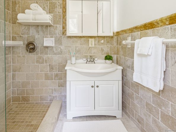 4 Robert Lane, Westport CT 06880