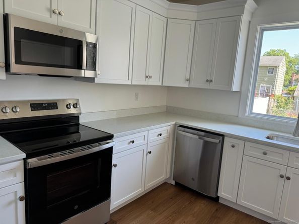 187 Jewett Avenue, Bridgeport CT 06606