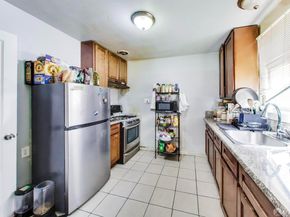 9314 Holly Street, Oakland CA 94603